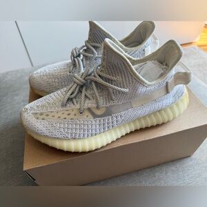 adidas Yeezy Boost 350 V2 - Gray and Cream Static Size 8.5 Mens